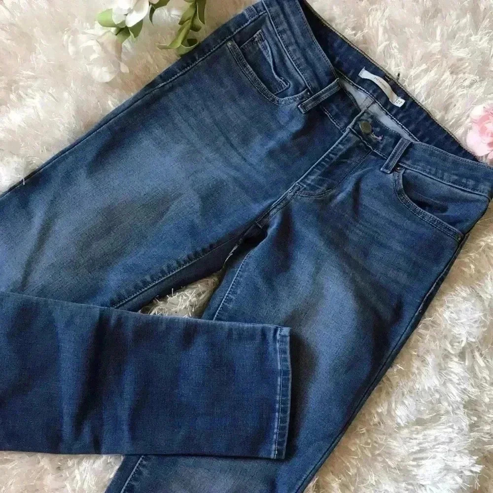 Levi’s  women’s jeans💙
